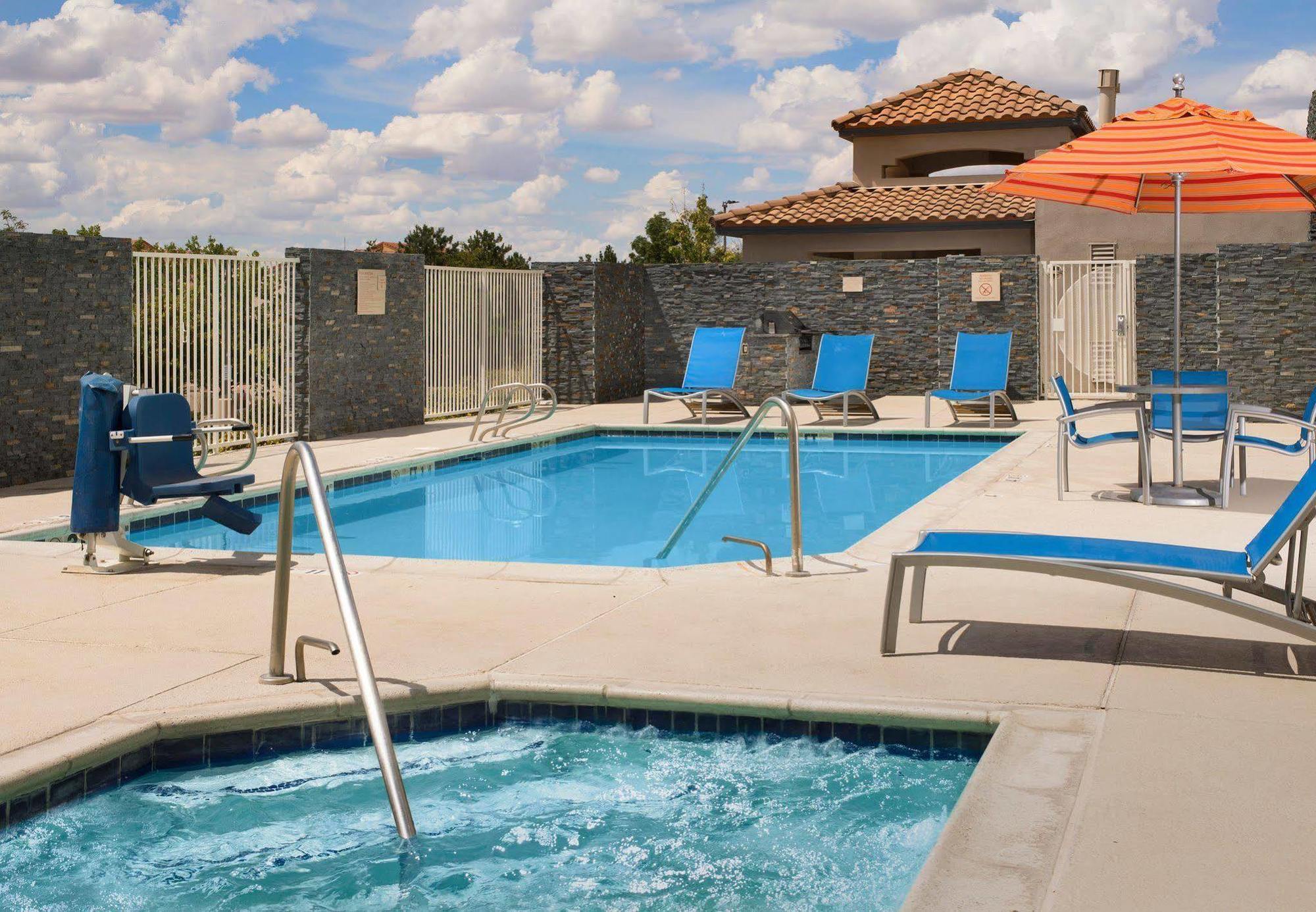 Towneplace Suites By Marriott Albuquerque Airport Ngoại thất bức ảnh